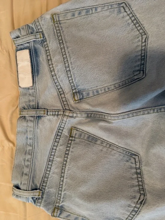 Re/Done High-Rise Light Wash Jeans - Picture 3 of 4